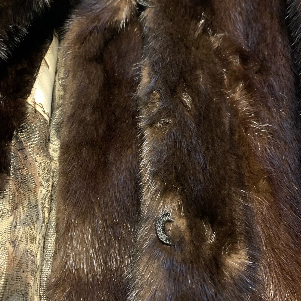 Full Genuine Brown Fur Coat Size 2X - 3X .  By Sam Siegel Chicago - Picture 9 of 11